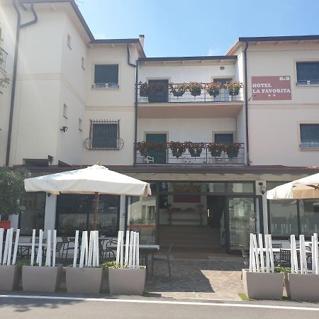Hotel La Favorita Песк'єра-дель-Гарда Екстер'єр фото