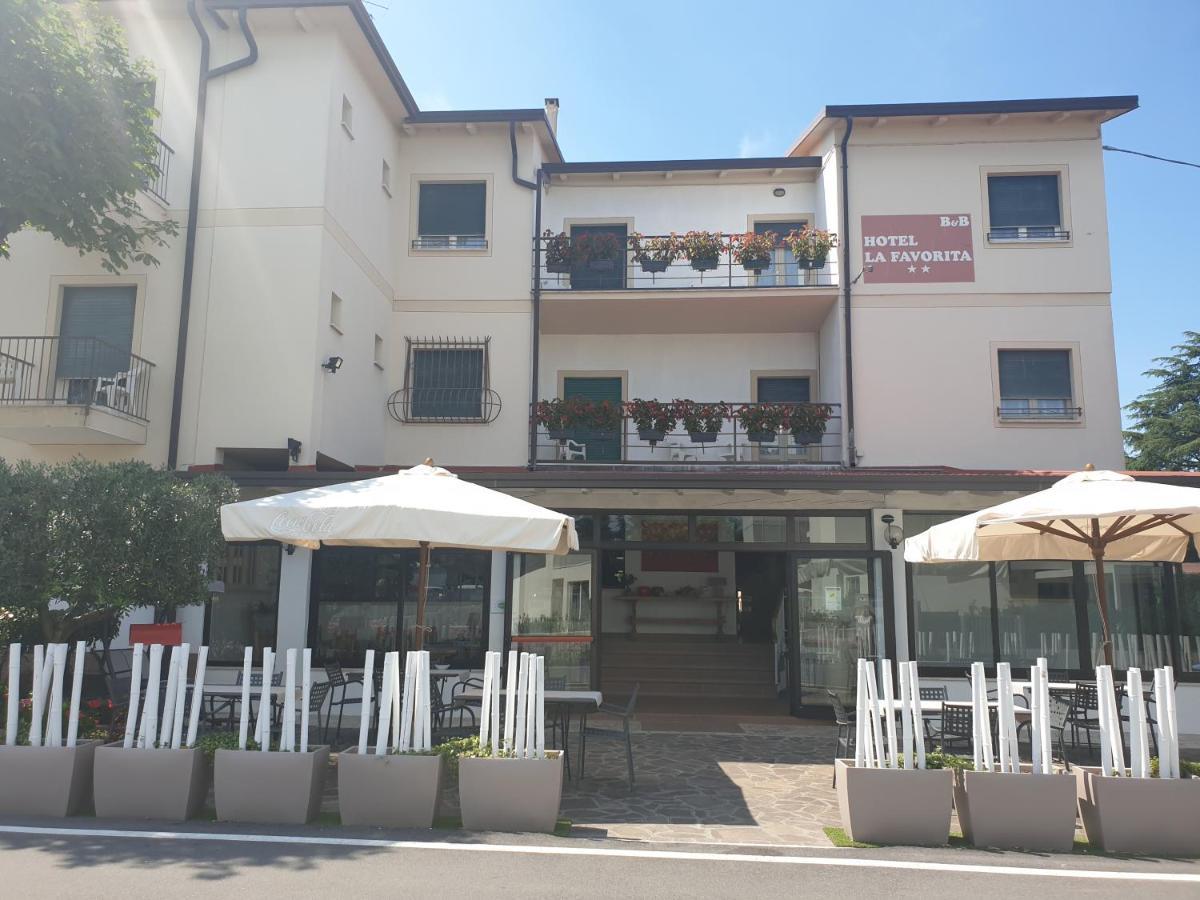 Hotel La Favorita Песк'єра-дель-Гарда Екстер'єр фото